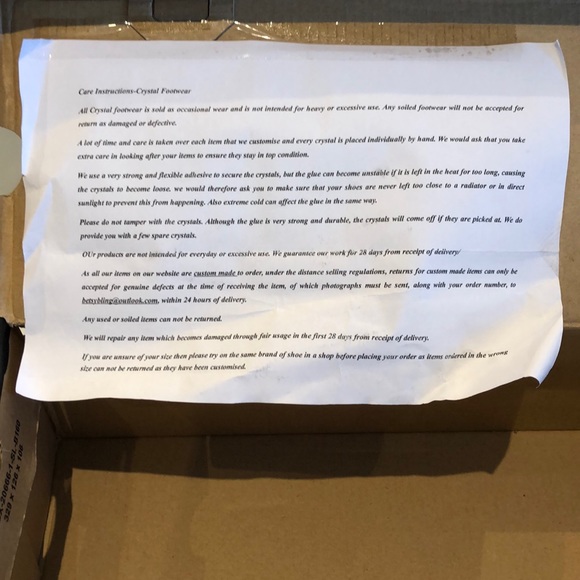 Converse size 9 Crystal sneakers. Never worn. - Picture 2 of 2